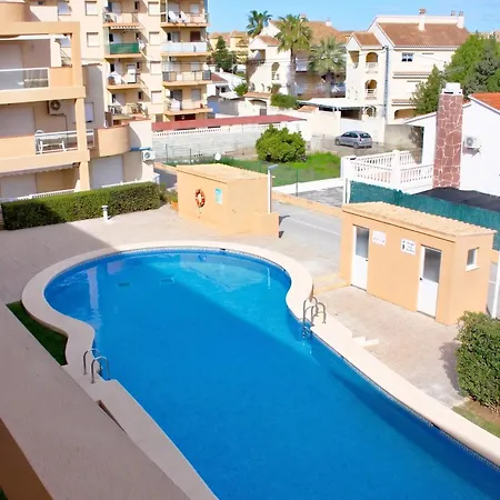 Cozy In Denia, 40 M² With Shared Pool アパート デニア